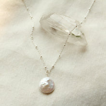 Load image into Gallery viewer, Coin Pearl Necklace