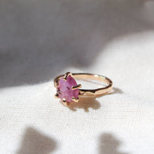 Load image into Gallery viewer, Starburst Ring (Size 8)
